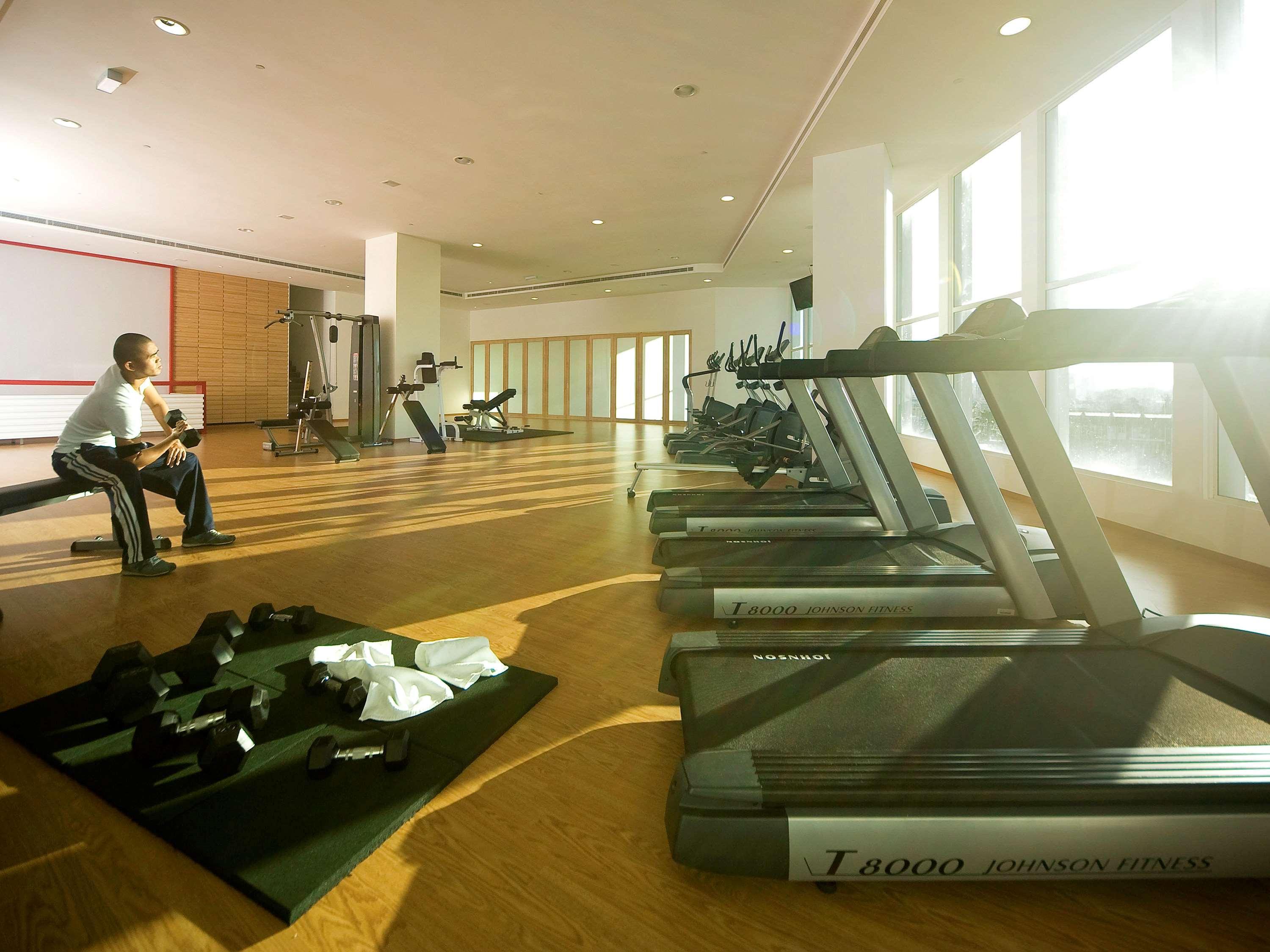 מלון Pullman קוצ'ינג מראה חיצוני תמונה The gym at the InterContinental