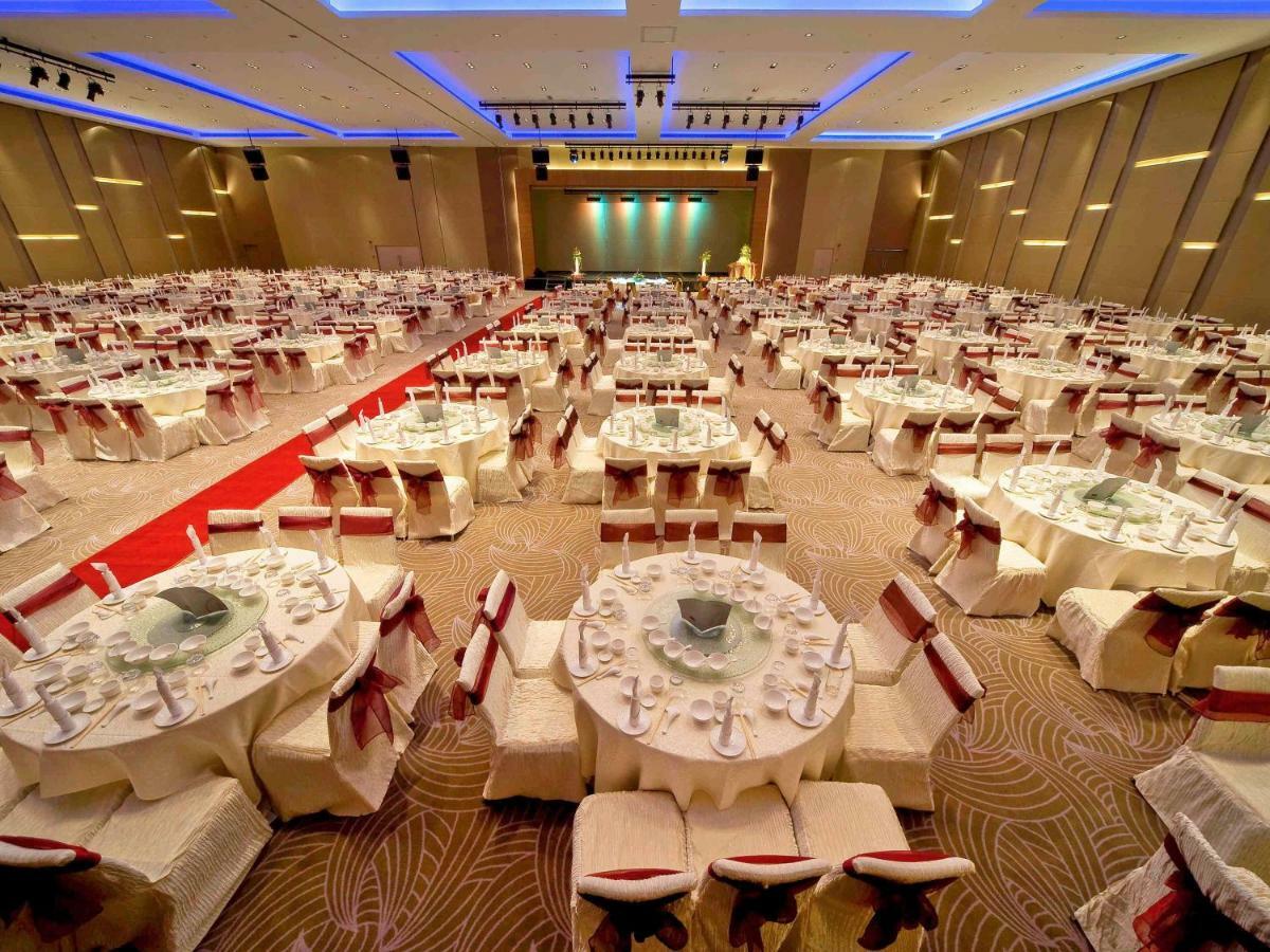 מלון Pullman קוצ'ינג מראה חיצוני תמונה The Grand Ballroom